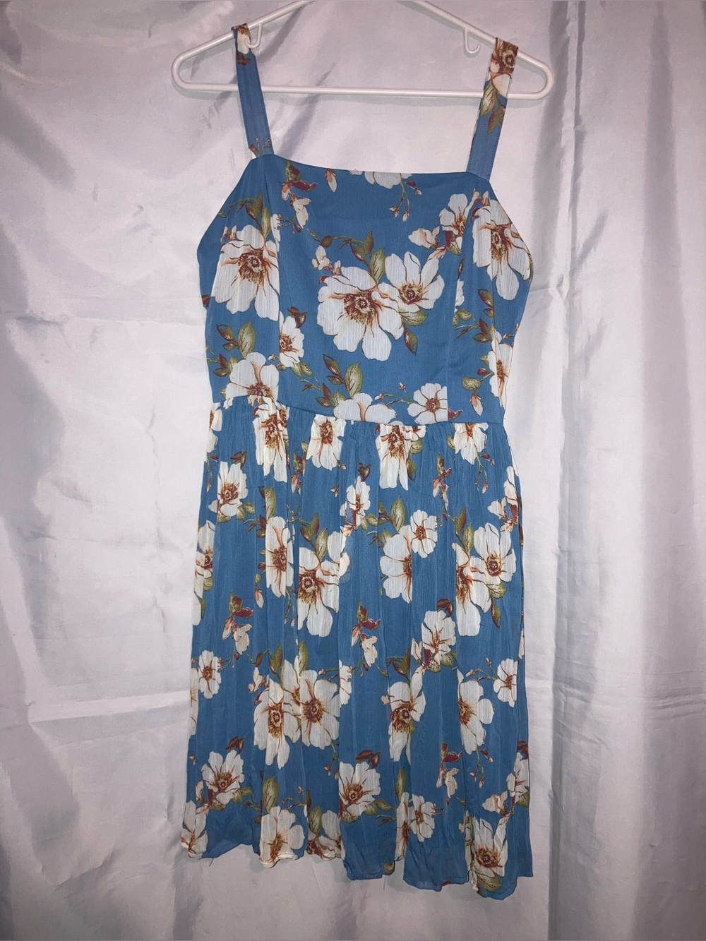 ❤️3/$15 Xhilaration Blue Floral Midi Dress with Spaghetti Straps
